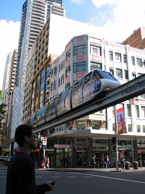 IMG_7480 Tourist-friendly monorail in Sydney CBD