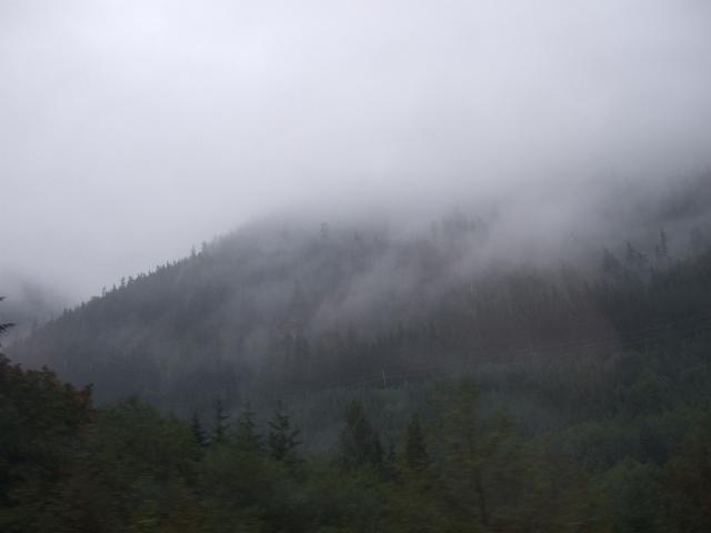 DSCF4174 Low clouds and rain on the way east towards Snoqualmie Pass