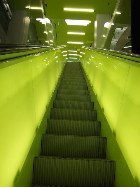 DSCF1145 Neat light green escalators
