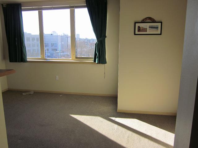 IMG_0203 Empty living room