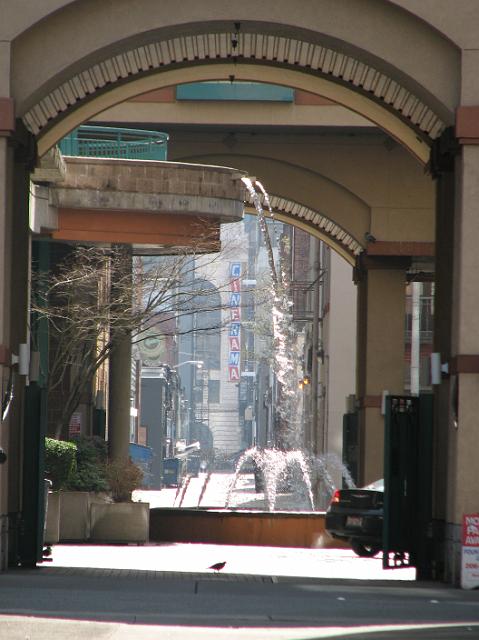 IMG_0874 Looking down an alley at a Fountain in Belltown