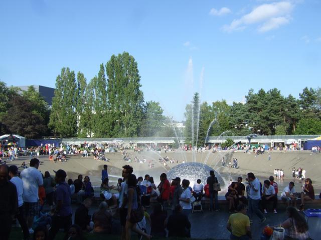 DSCF7035 Fountain at the Seattle Center