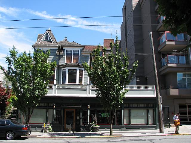 IMG_7007 Old building as part of the tapestry of the city.